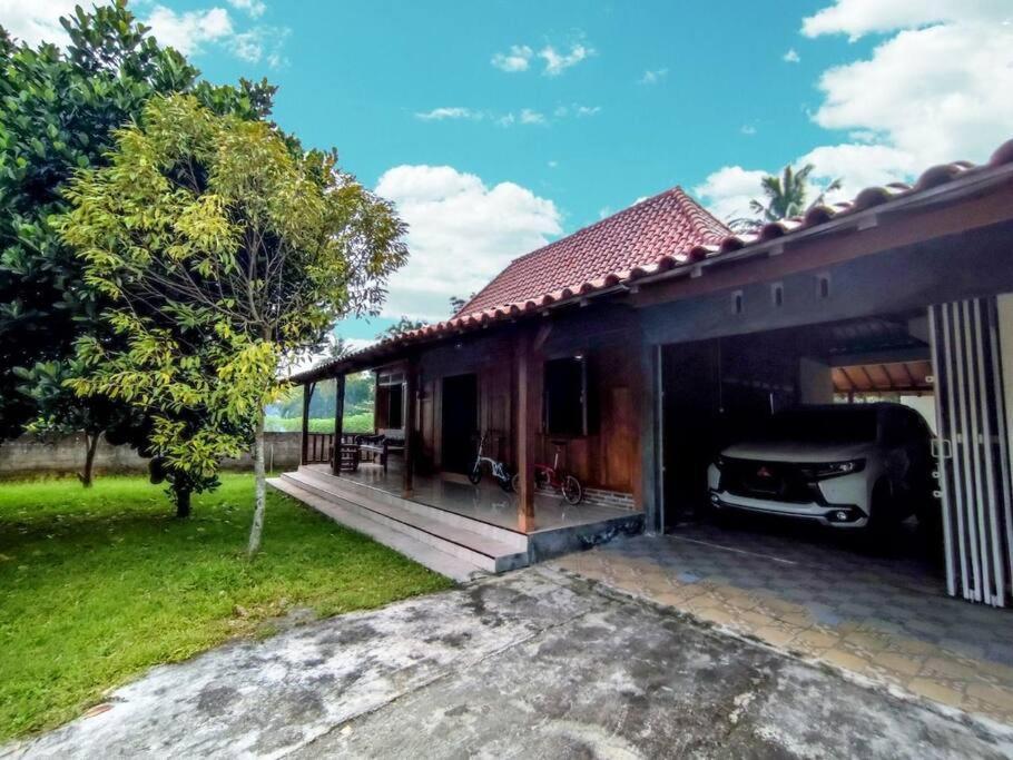 Ndalem Arsita Villa ยอกยาการ์ตา ภายนอก รูปภาพ